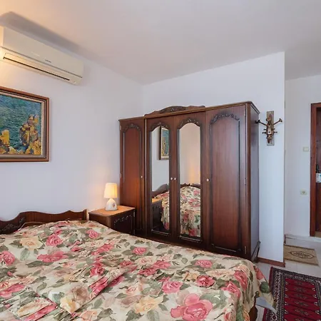 Doctor's House 3* Sozopol